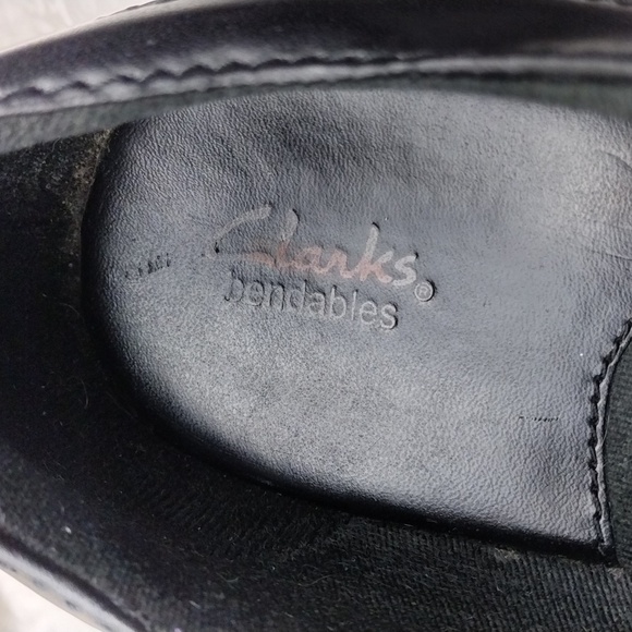 Clarks Bendables Black Leather Square Toe Side Zip Mid Blocked Heel Bootie Shoe - Picture 16 of 16